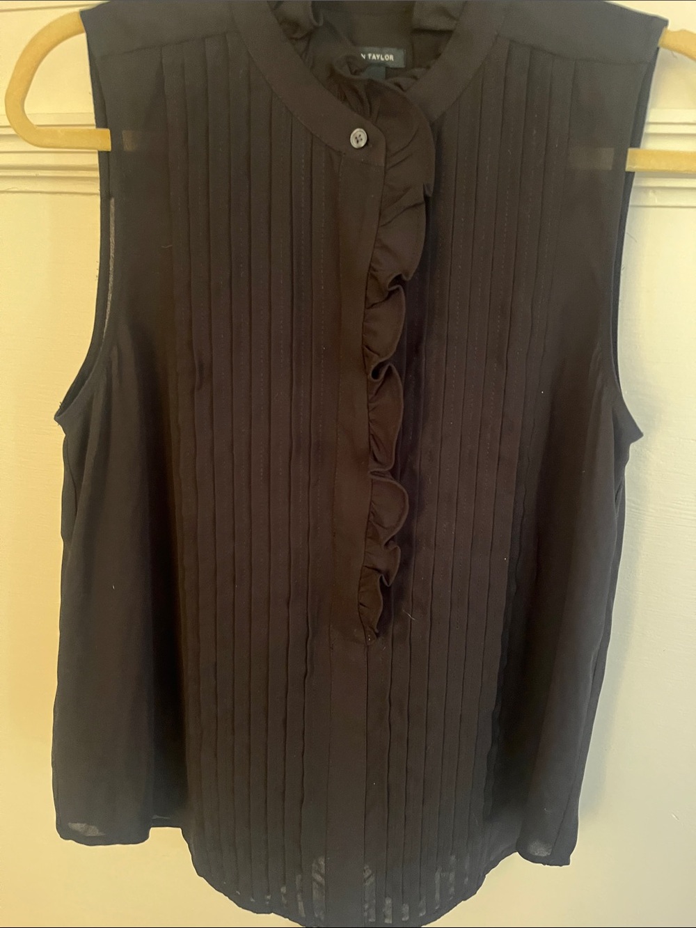 Ann Taylor Black Sleeveless Ruffle-Front Pintuck sleeveless shirt